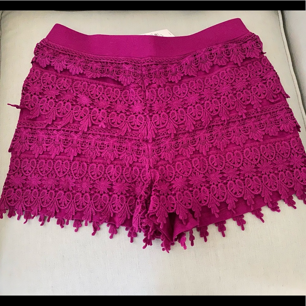 Pink lace Express pull on shorts, BNWT